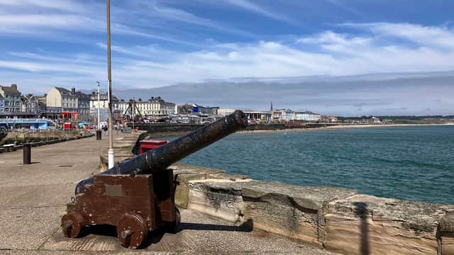 The Harbour Cannon Bridlington Harbour - Historic Site in bridlington