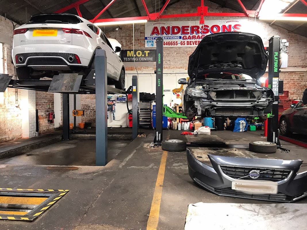 And Son Garage / Andersons Garage