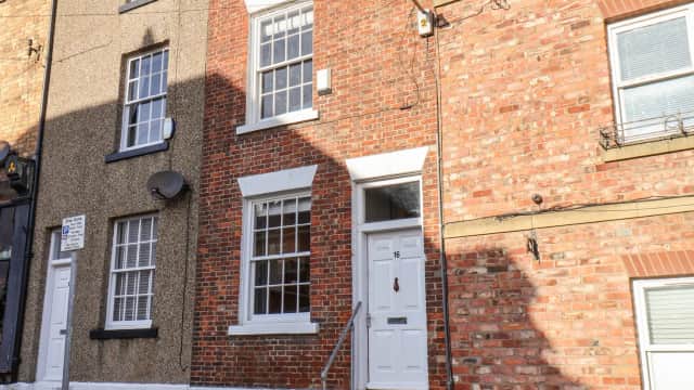 16 St. Sepulchre Street