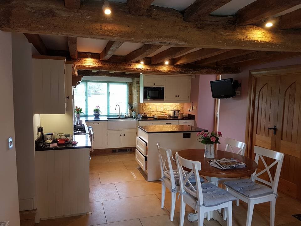 J S Decorators
