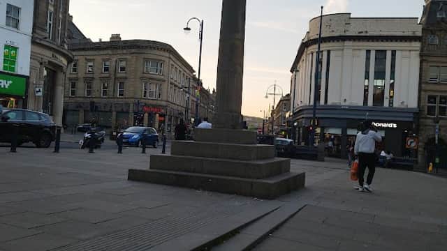 Market Cross - Monuments in huddersfield