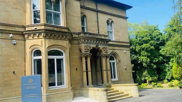 Springfield Hall Dental Practice - Dentists in huddersfield