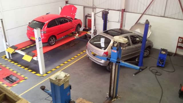 Bankfoot Auto Centre - Garages in wibsey