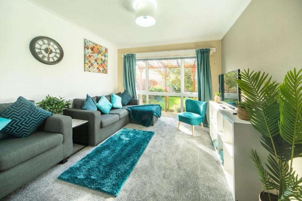 Kings Moor House by Lavender Stays
