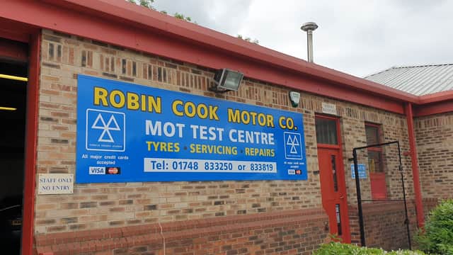Robin Cook Motor Company Ltd - Garages in catterick bridge