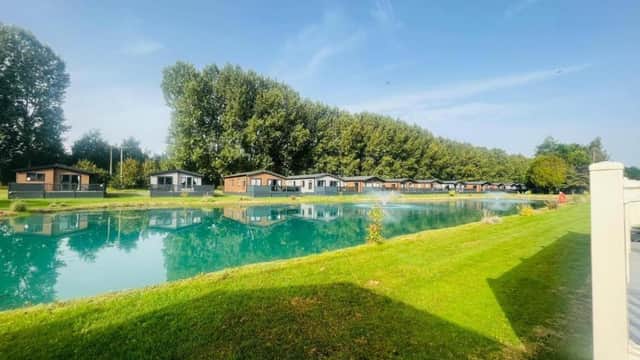 Huckleberry Lodge with Hot Tub, York, Yorkshire