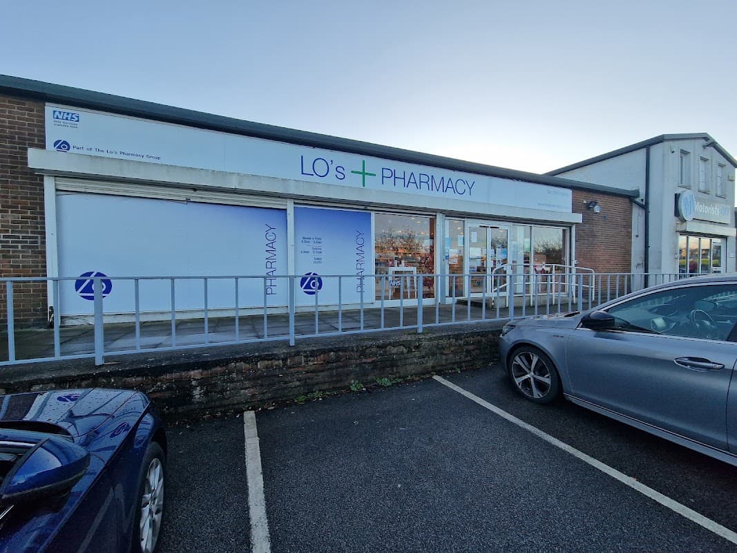 Lo's Pharmacy