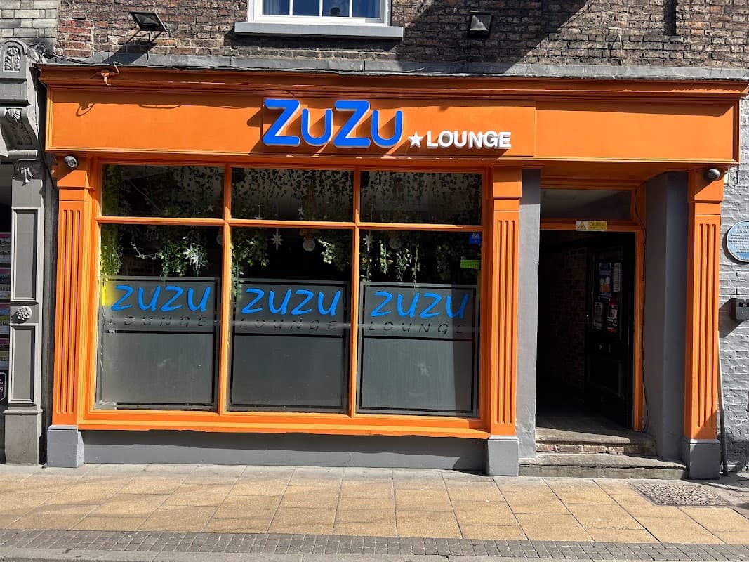 Zuzu Lounge