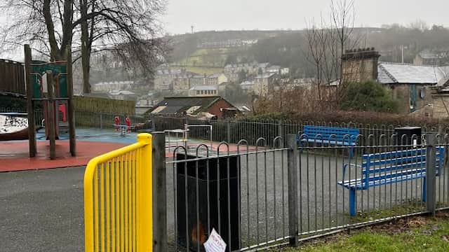 Victoria Park Playground - Playgrounds in holme valley