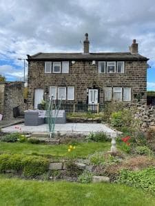 Heather Cottage - 2 Bedroom Home West Yorkshire