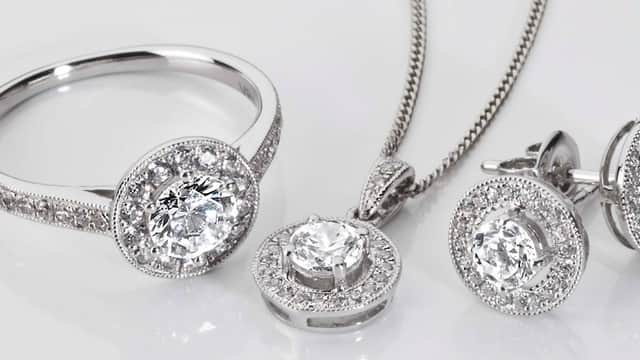 Queensbury Jewellers Ltd - Jewellers in horsforth