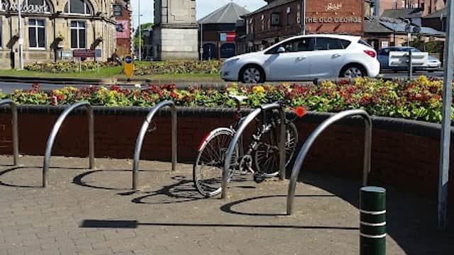 Bus Stop at Goole Lime Tree Avenue - Bus Stops in goole