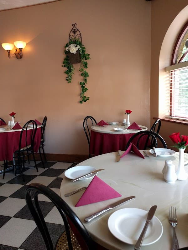 Nikos Greek Restaurant