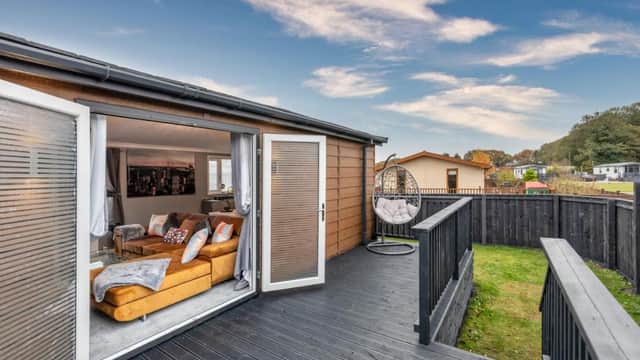 York Family Luxury Cabin with hot tub, York, Yorkshire