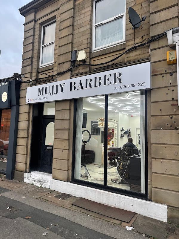MUJJYBARBER