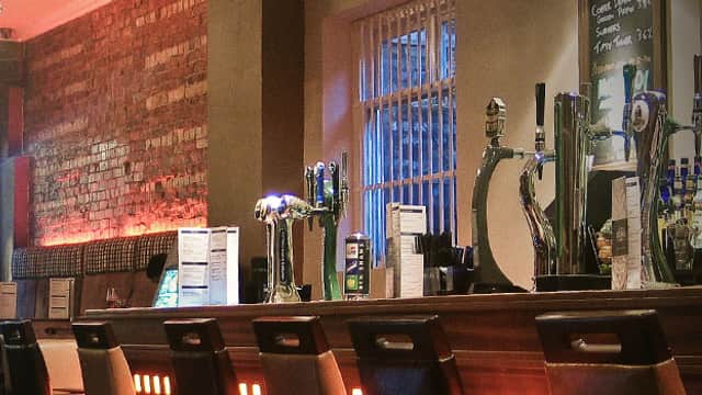 Food & drink at Oscar's Bar in huggate