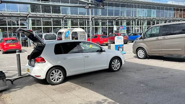 Waves Hand Car Wash Leeds Seacroft - Car Washes in killingbeck