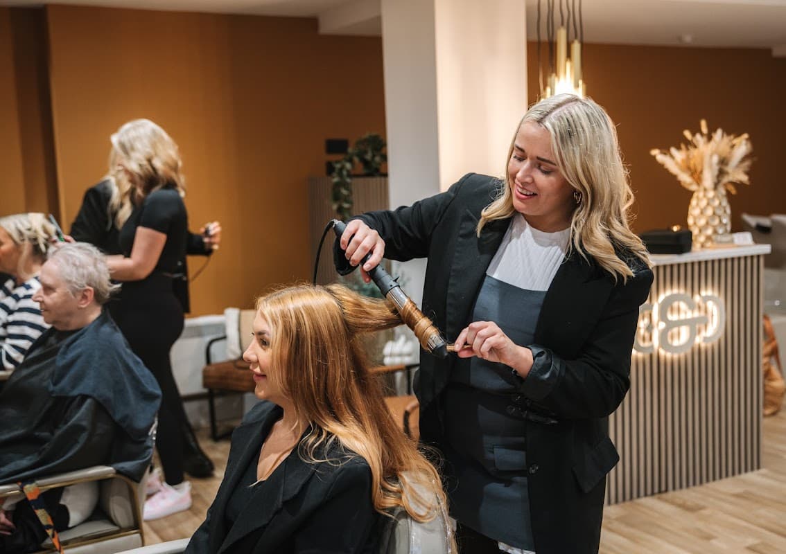 One&One Hair Studio