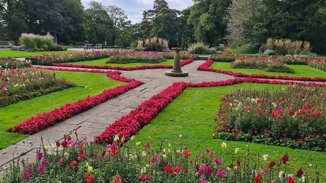 Manor Heath Park - Attraction in halifax