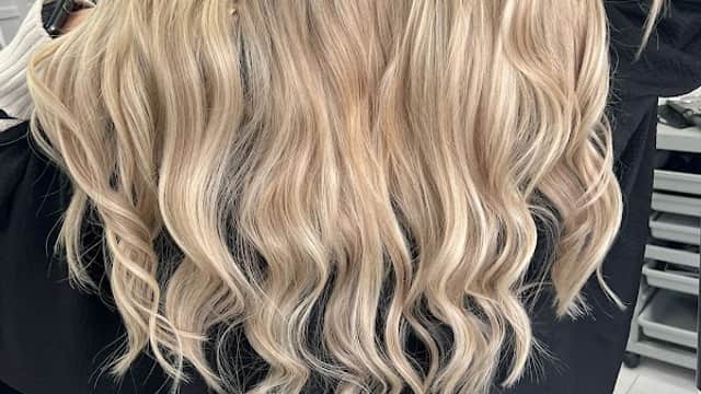 G & K Hair Lounge - Hair Salons in woodhouse