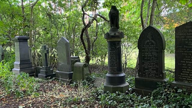 Woodhouse Cemetery - Cemeteries in leeds