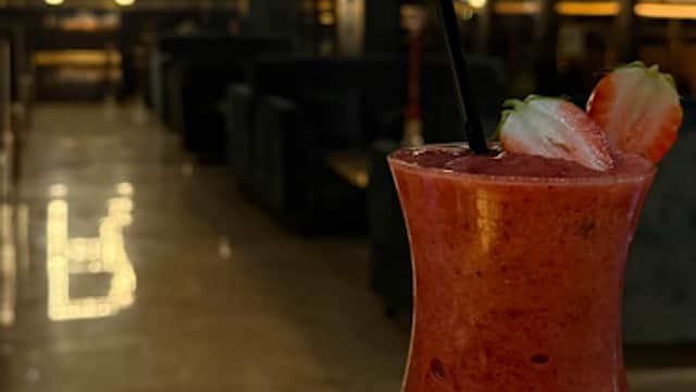 Riviera lounge - Nightclub in chapel allerton