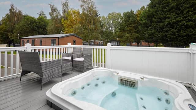 Teejay's Lodge with Hot Tub, York, Yorkshire