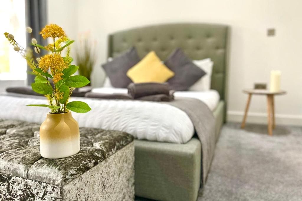 GuestReady - Sleek Stylish Leeds City Apartment Sleep 4