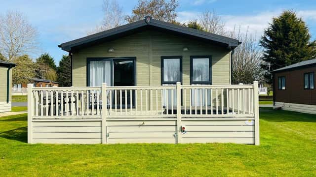 Audley Lodge with Hot Tub - Lodge in york