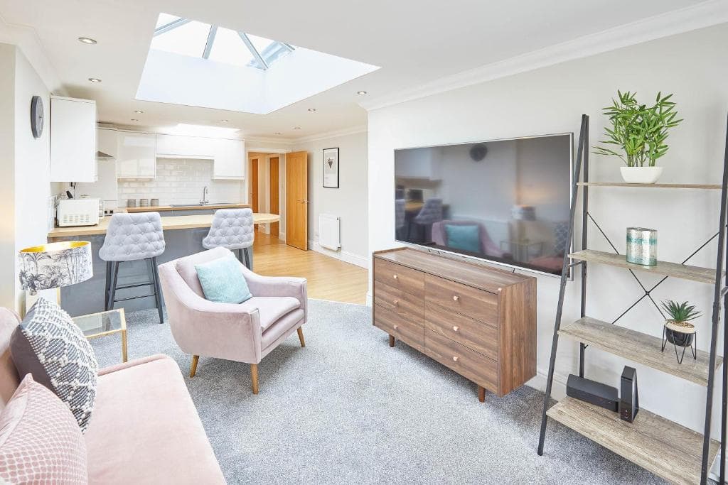 Host & Stay - The Milton