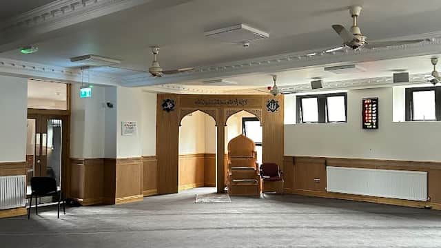 Masjid Uthman - Mosques in dewsbury