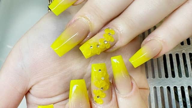 Henry Nails - Nail Salons in pontefract