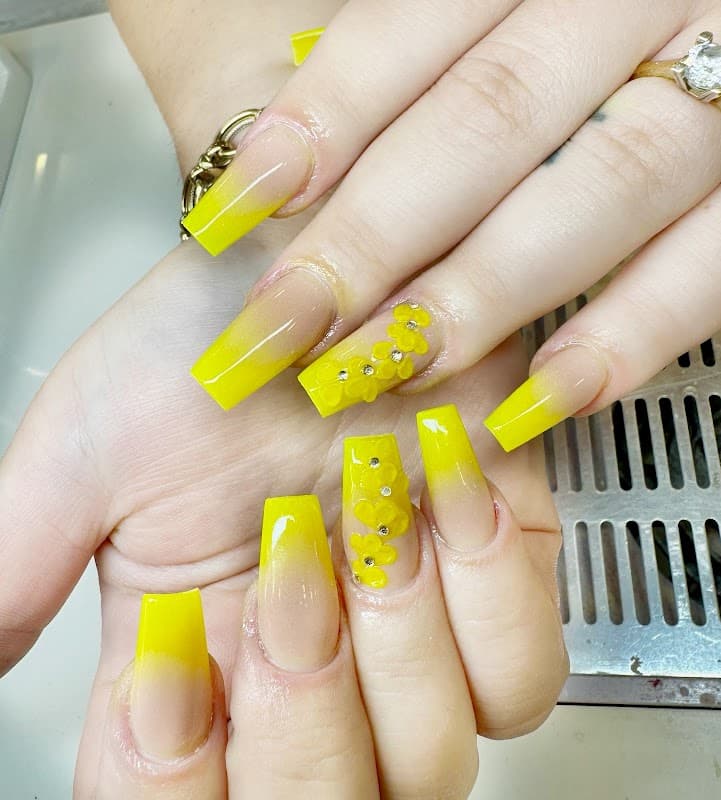 Henry Nails