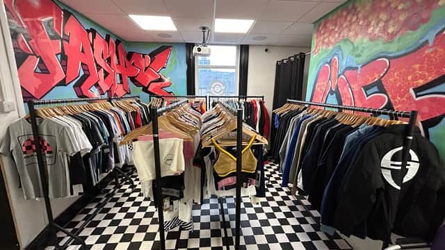 Fash/off - Sports Shops in exley