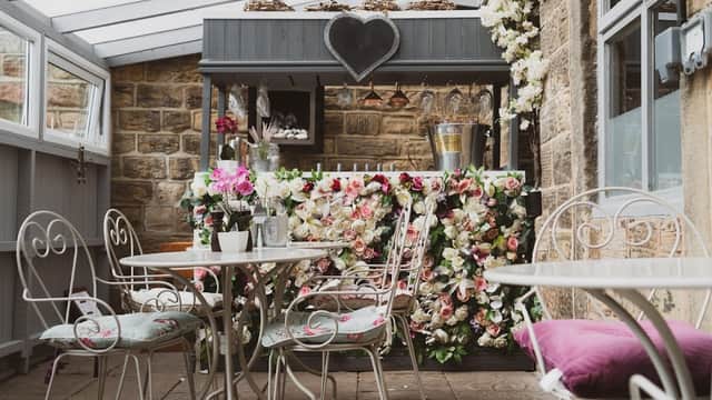 Cafe Lakeside in wakefield