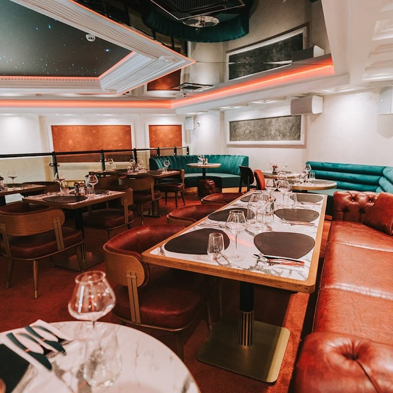 One Steakhouse & Lounge