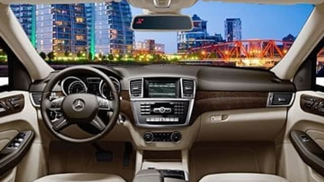 Private Transfer from Huddersfield to Manchester Airport (MAN) - Taxis in west yorkshire