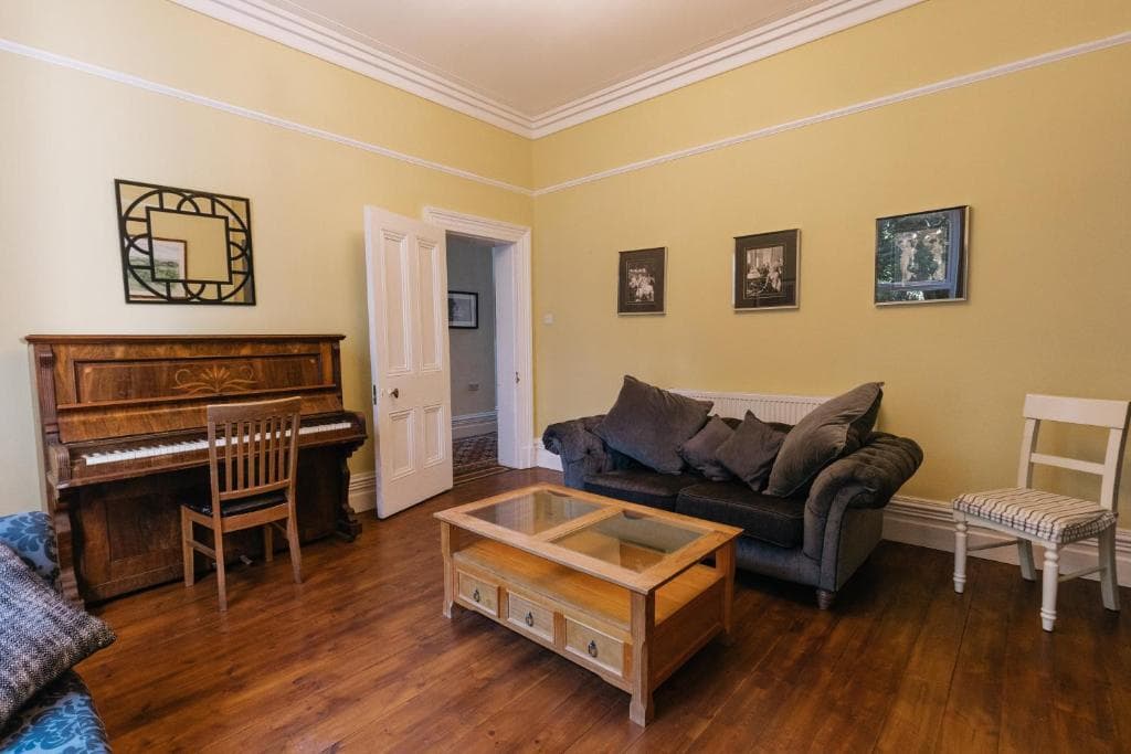 HOPE HOUSE - Beautiful 4 Bed Property Located in Hebden Bridge, Yorkshire