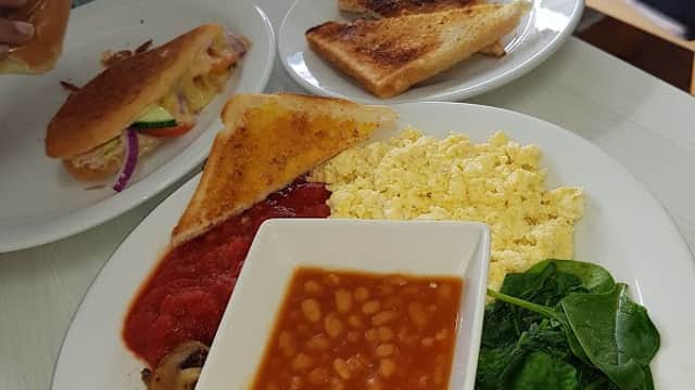 Cafe Cafe 147 in killingbeck