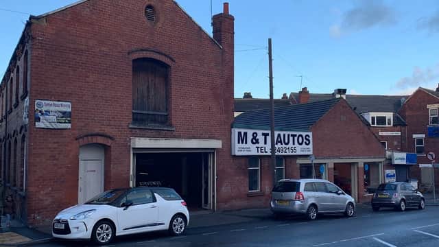 M & T Autos - Car Dealers in chapel allerton