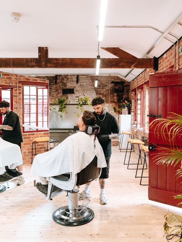Kelham Barber - Leah’s Yard