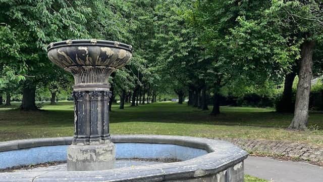Armley Park - Park in leeds