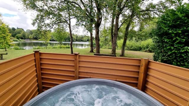 Maple Lodge 11 Hot Tub & Sauna, York, Yorkshire