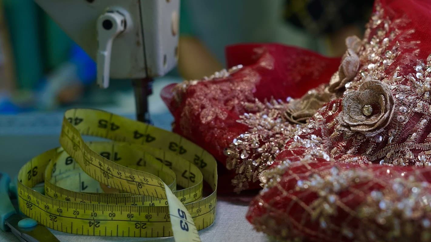 Faiza Fashions (Clothes Sewing & Alterations)