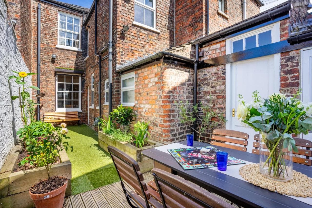 Aycliffe Cottage, York, Yorkshire