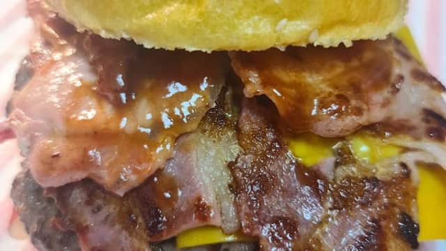 Kezzy Burger - Takeaway in selby