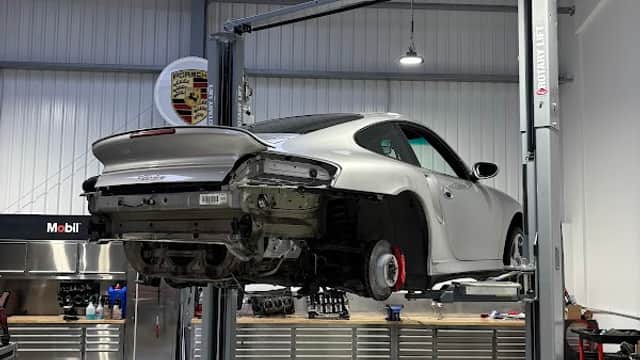 Zeigen Porsche - Garages in pickering