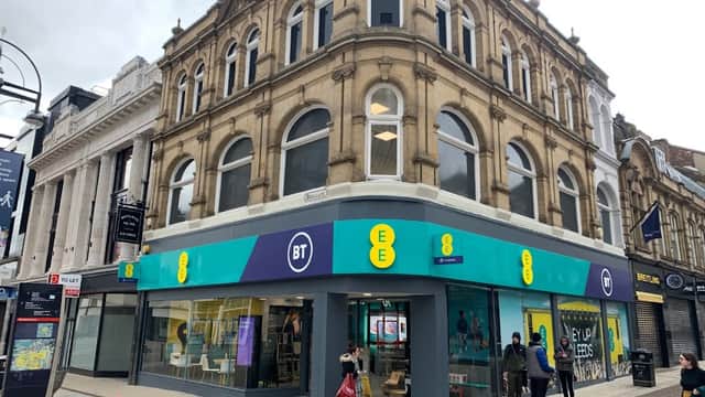 EE - Phone Shops in leeds
