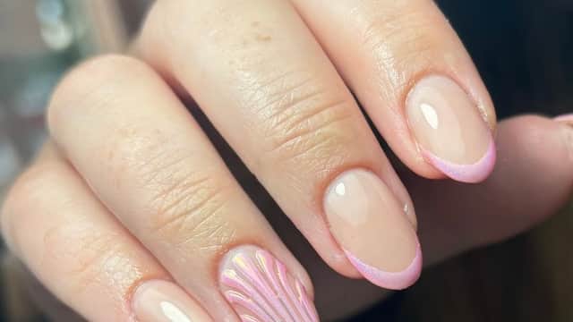 The Dolls House - Beauty Salons in hessle