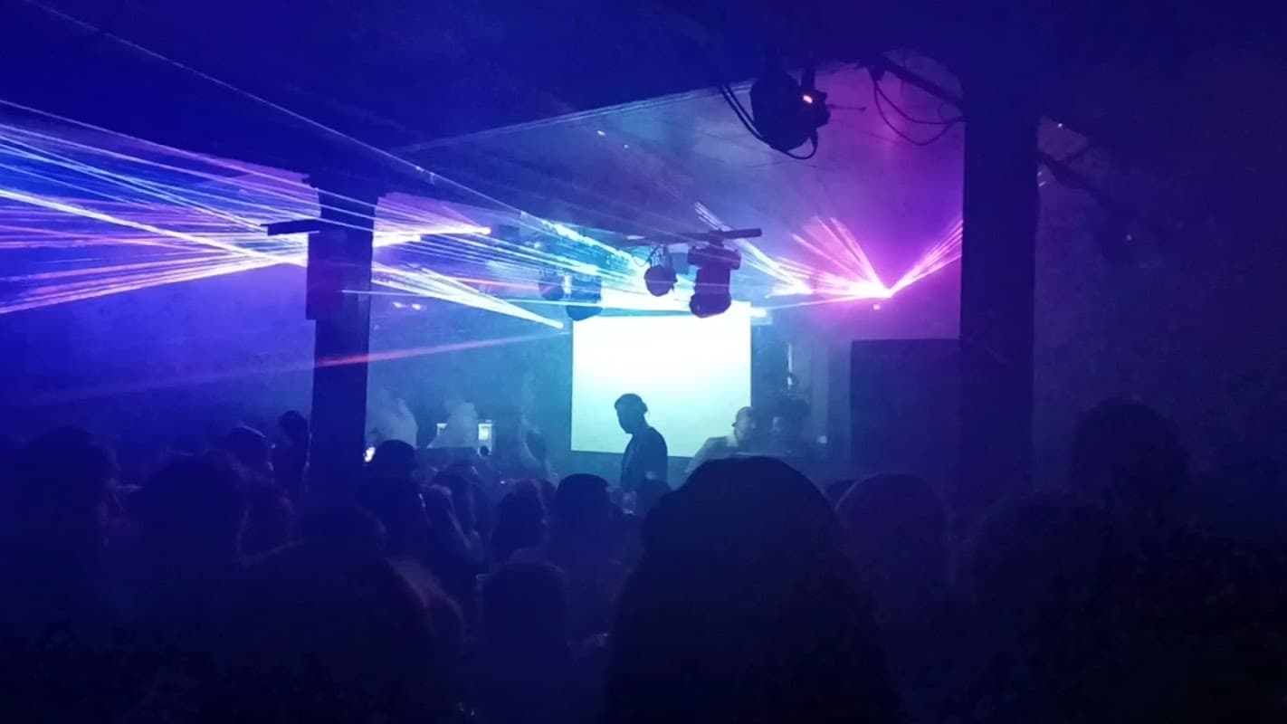 Warehouse 90's Rave